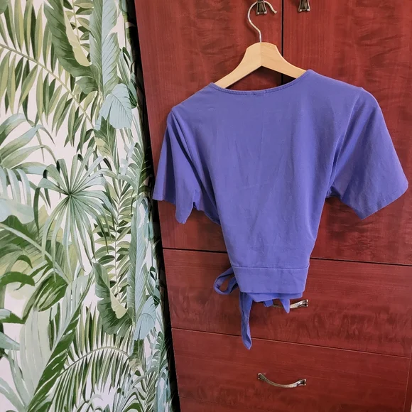 Simons Crop Top - Picture 4 of 4